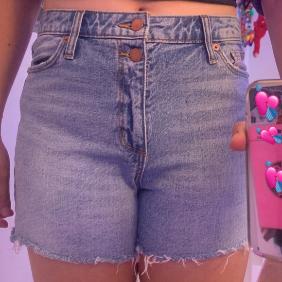 💘 Universal Thread Vintage Jean Shorts 💘 - Picture 4 of 4